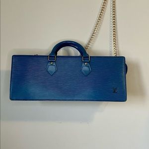 Louis Vuitton triangle sac